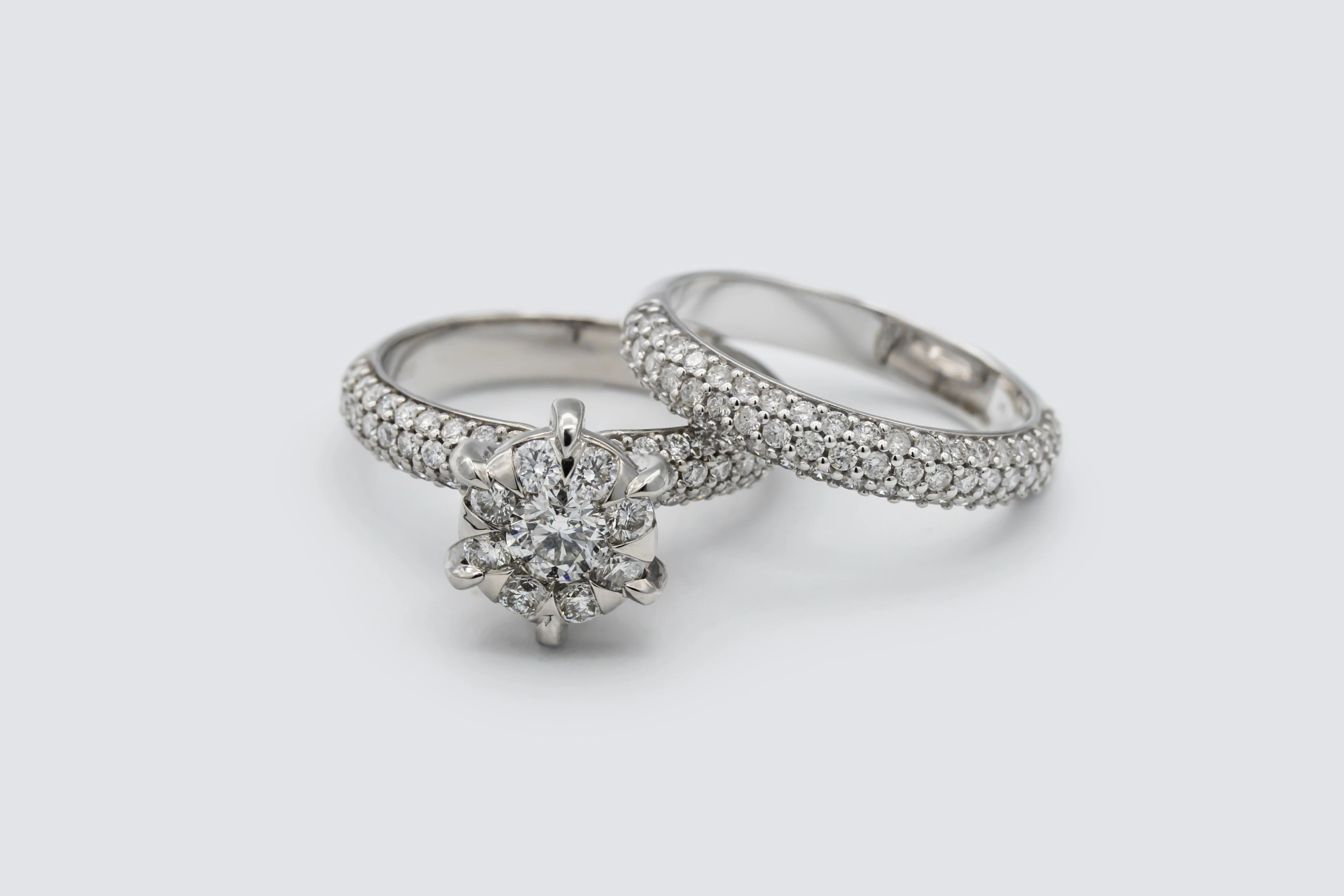 9ct White Gold Diamond Engagement Ring & Wedding Band Set 2.00ct