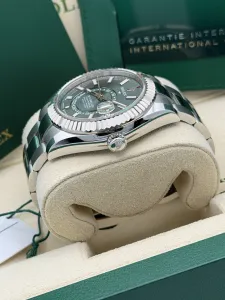 Rolex Sky-Dweller 42mm Stainless Steel & White Gold Oyster Bracelet Mint Green Dial Ref. 336934 (2025, Unworn)