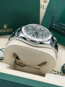 Rolex Sky-Dweller 42mm Stainless Steel & White Gold Oyster Bracelet Mint Green Dial Ref. 336934 (2025, Unworn)