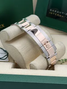 Rolex GMT-Master II 40mm Everose Gold & Stainless Steel Oyster Bracelet 126711CHNR 2024